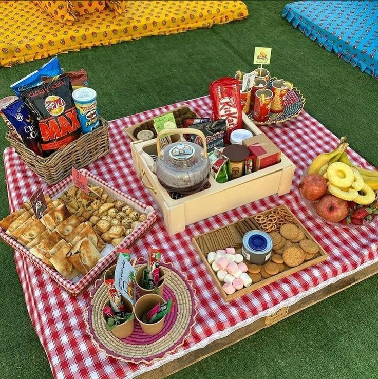 PICNIC FOOD